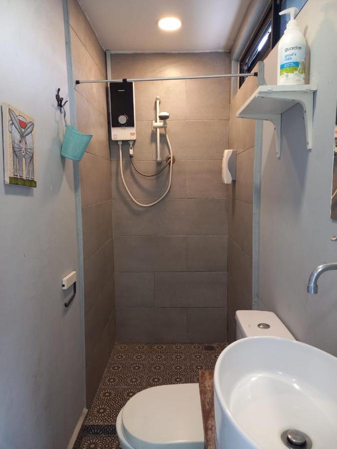Lima.Tujoh Hotel Kuching Bagian luar foto